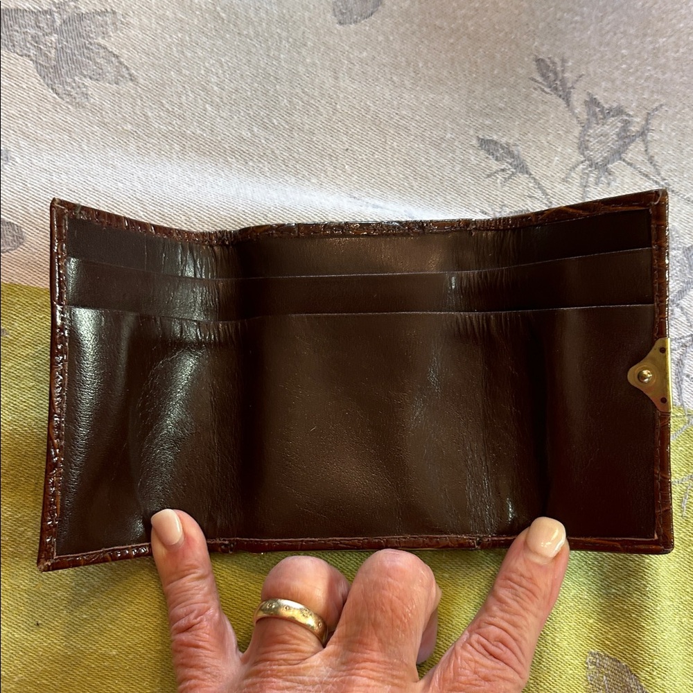 Elegant Brown Crocodile-Embossed Women's Wallet Vintage - Picture 3 of 6